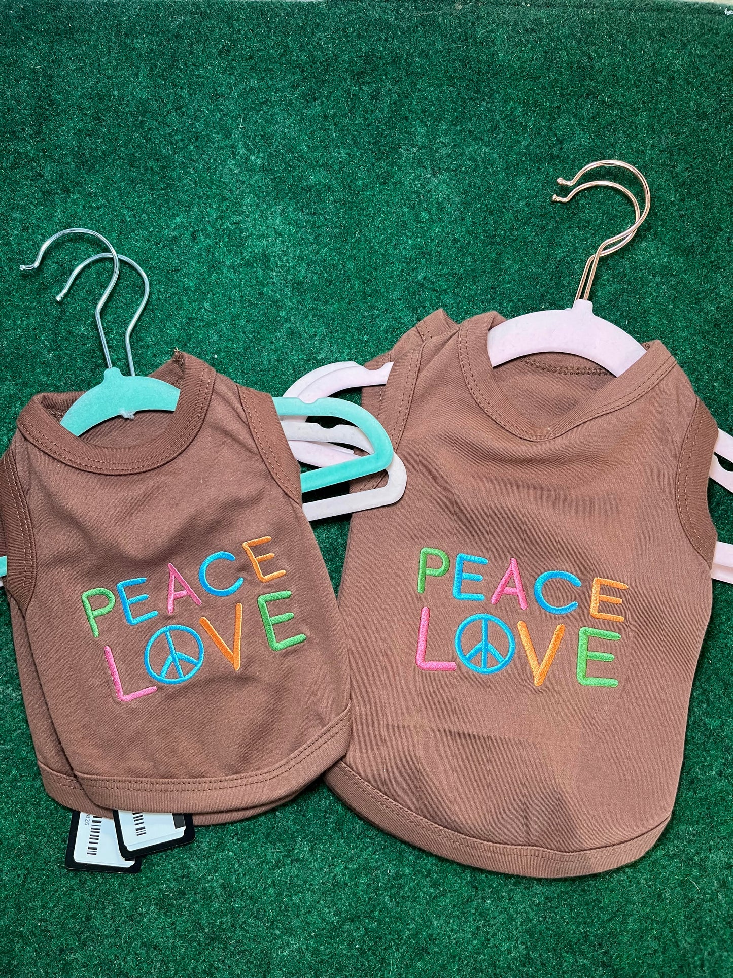 Parisian Pet T-shirt "Peace Love"